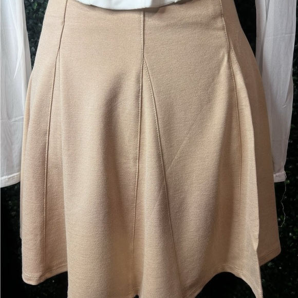 Active USA Tan Mini Skirt - Picture 1 of 2